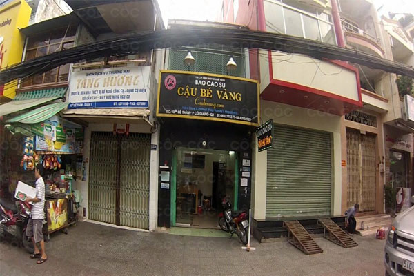 <span class='marker'>shop</span> cậu bé vàng