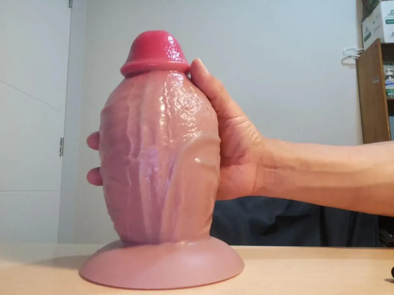 Cu Giả Siêu To Khủng Thách Thức Giới Hạn Khoái Cảm Tình Dục DV54Q Cu giả siêu to khủng DV54Q bằng silicone gân guốc như thật với đế hút làm sướng căng tức âm đạo nữ